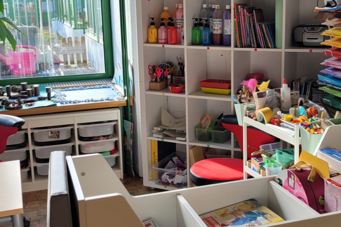 dreieins Kindertagesstätte Aachen - Material für Angebote