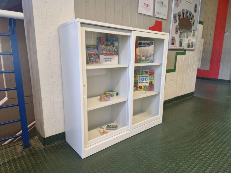 dreieins grundschule aachen tausch-schrank