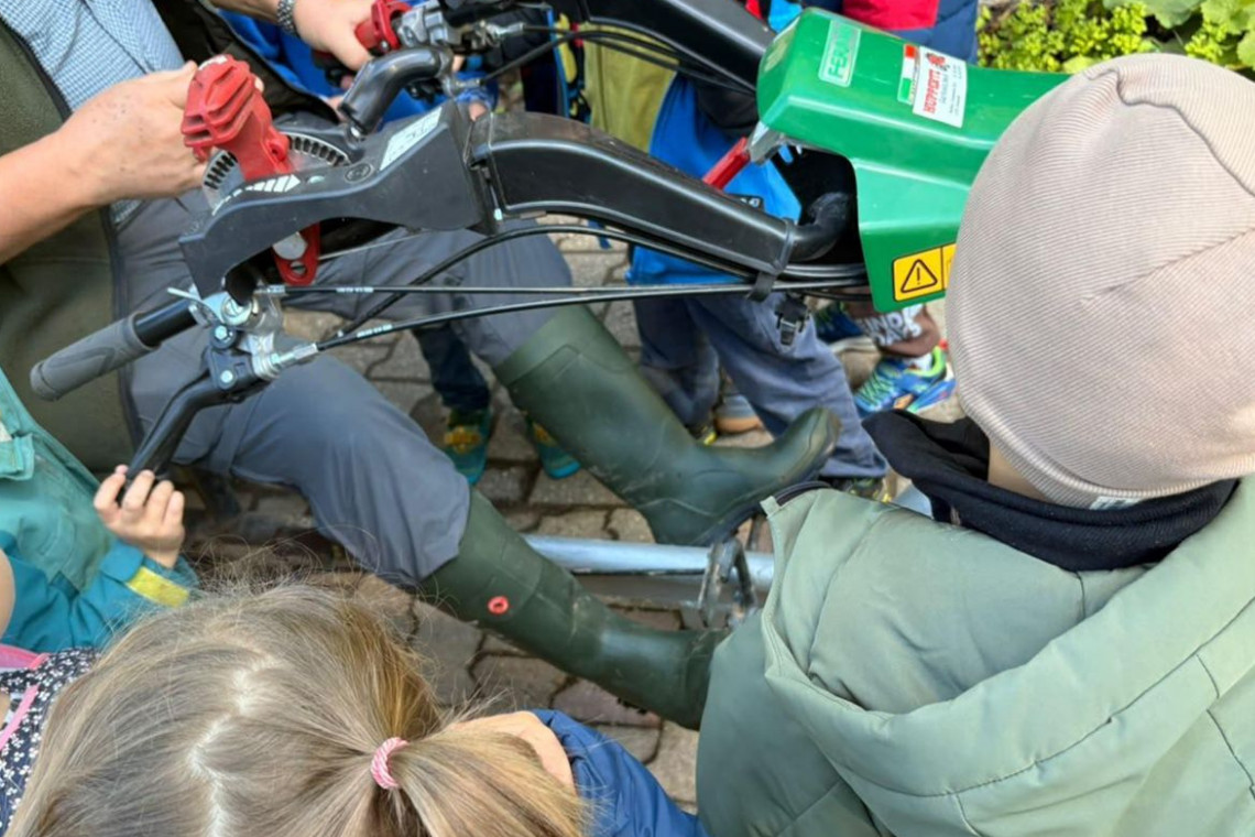 dreieins Kindertagesstätte Aachen - Ausflug zum Botanischen Garten e.V. dreieins Kindertagesstätte Aachen - Ausflug zum Botanischen Garten e.V.