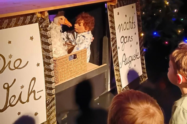 dreieins Kindertagesstätte Berlin-Kaulsdorf – Ausflug in die Welt des Theaters