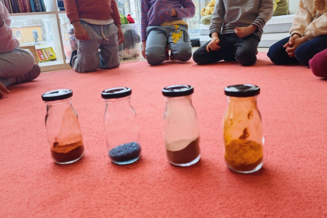 dreieins bilinguale Kindertagesstätte Berlin-Kaulsdorf – Entdeckungsreise für die Sinne