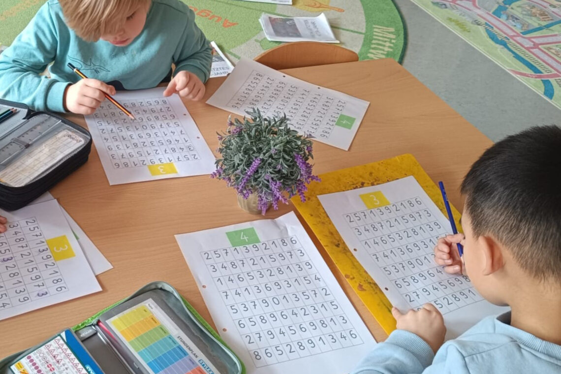 dreieins Kindertagesstätte Berlin-Kaulsdorf – Buchstaben und Zahlen spielerisch kennenlernen dreieins Kindertagesstätte Berlin-Kaulsdorf – Buchstaben und Zahlen spielerisch kennenlernen