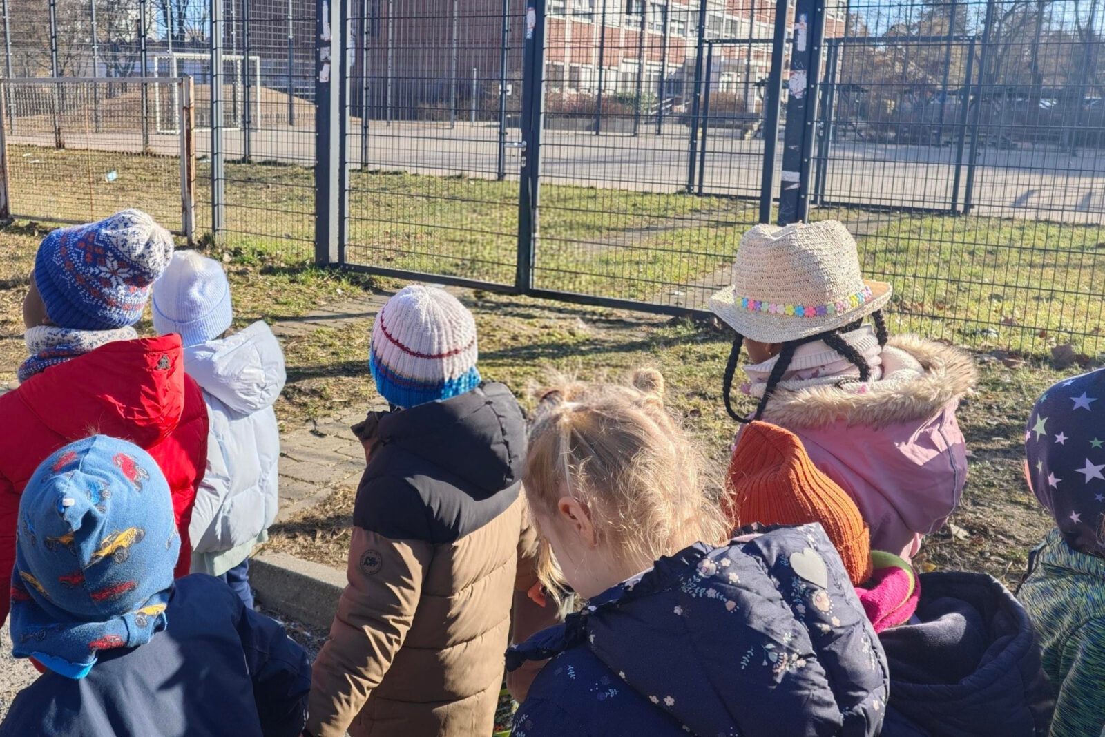 dreieins bilinguale Kindertagesstätte Berlin-Kaulsdorf – Auf dem Weg zur Schule