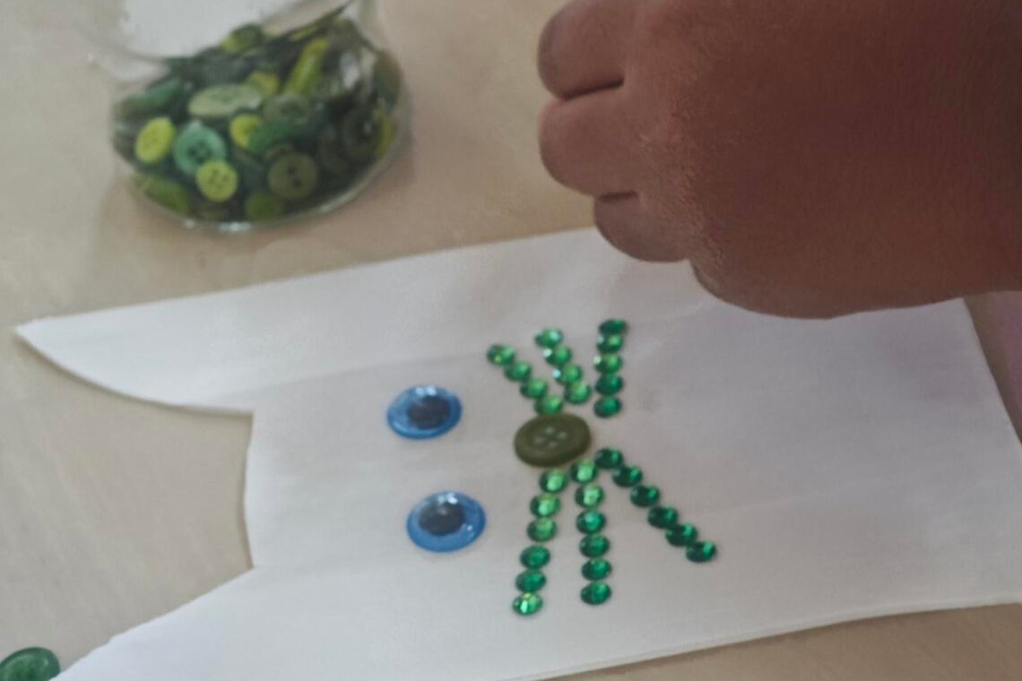 dreieins bilinguale Kindertagesstätte Berlin-Kaulsdorf – Osterbastelei