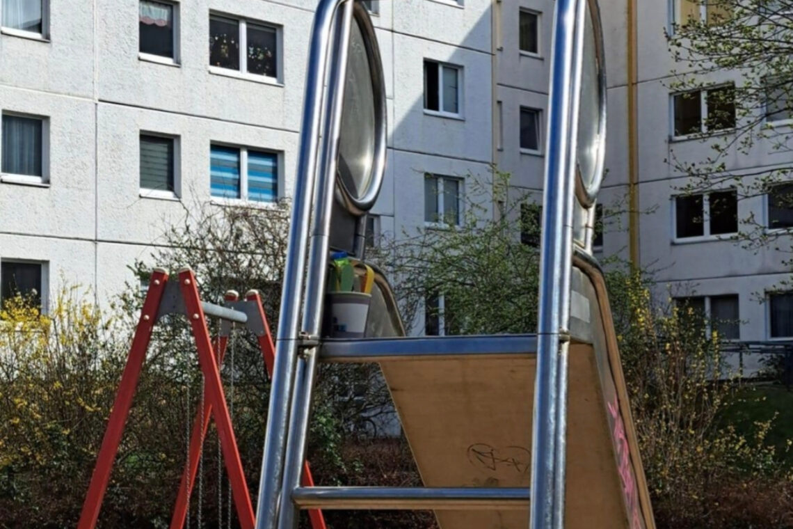 dreieins bilinguale Kindertagesstätte Berlin-Kaulsdorf – Ein verstecktes Osterkörbchen