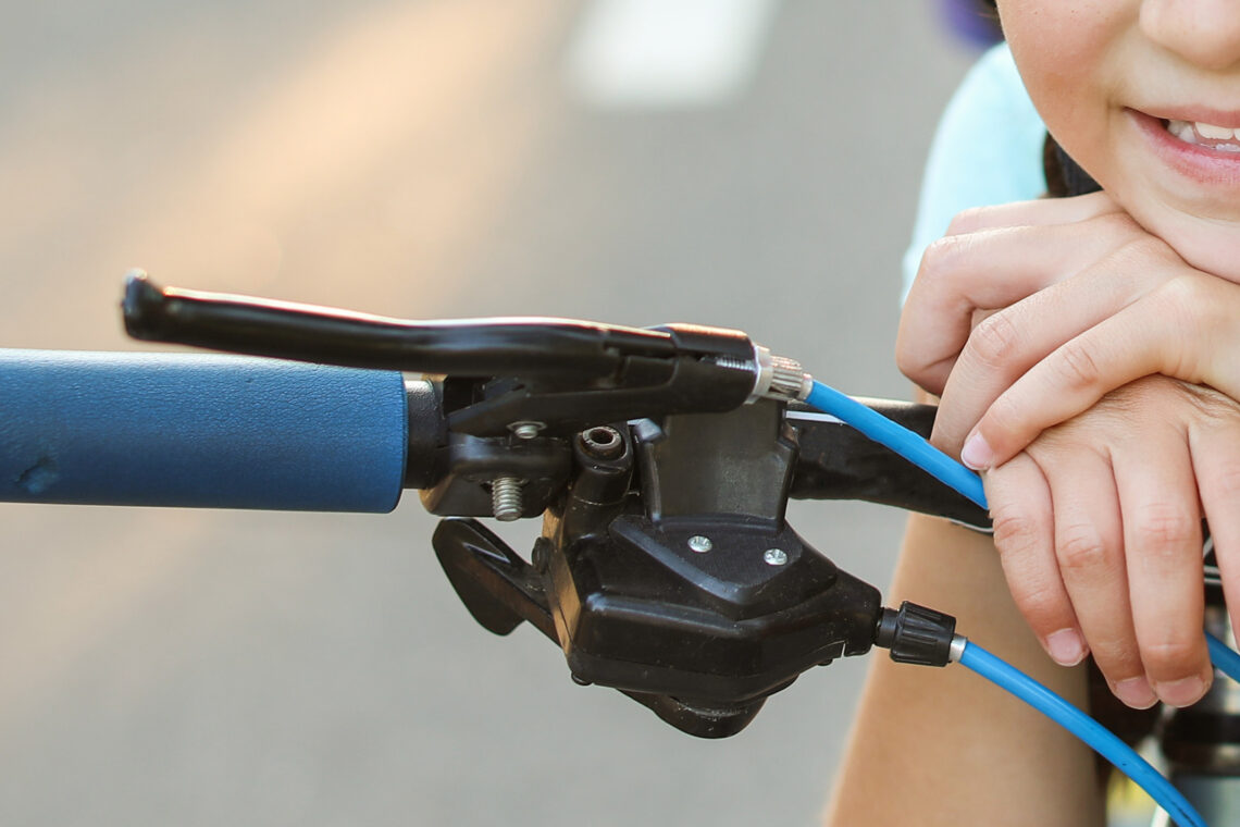 dreieins Grundschulen Berlin - Fahrradfahrendes Kind dreieins Grundschulen Berlin - Fahrradfahrendes Kind