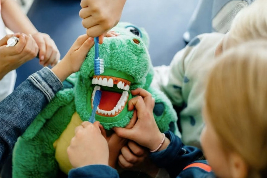 dreieins Grundschule Berlin-Kaulsdorf – Zahnputzkrokodil Kroko