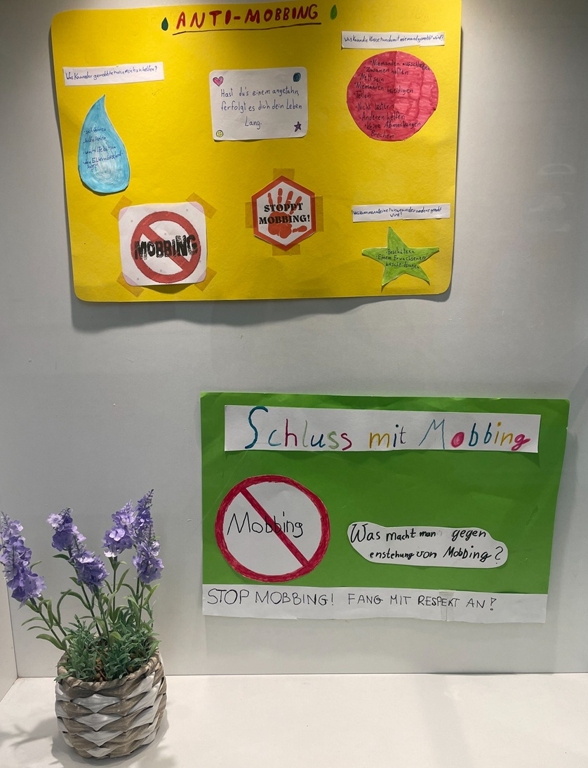 dreieins Grundschule Berlin-Pankow - Schülerplakate zum Thema Mobbing