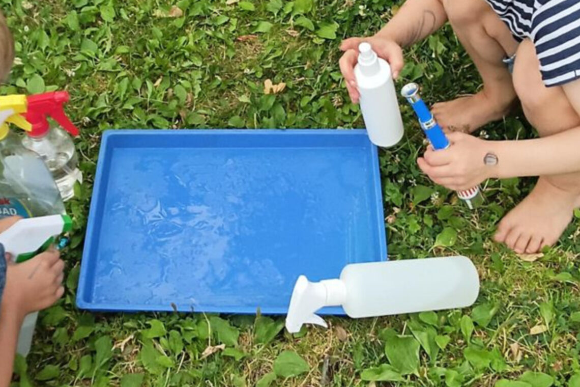 dreieins Kindertagesstätte Berlin-Prenzlauer Berg - Experimente mit Wasser dreieins Kindertagesstätte Berlin-Prenzlauer Berg - Experimente mit Wasser