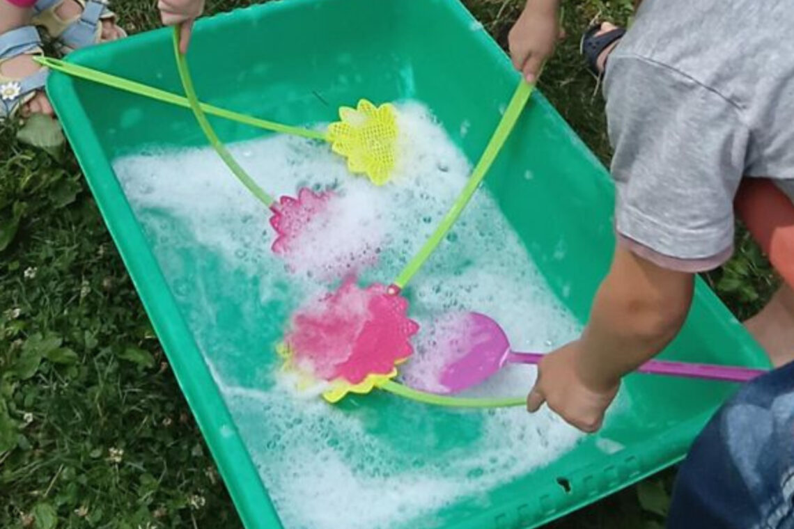 dreieins Kindertagesstätte Berlin-Prenzlauer Berg - Kreativer Sommerspaß mit Wasser dreieins Kindertagesstätte Berlin-Prenzlauer Berg - Kreativer Sommerspaß mit Wasser