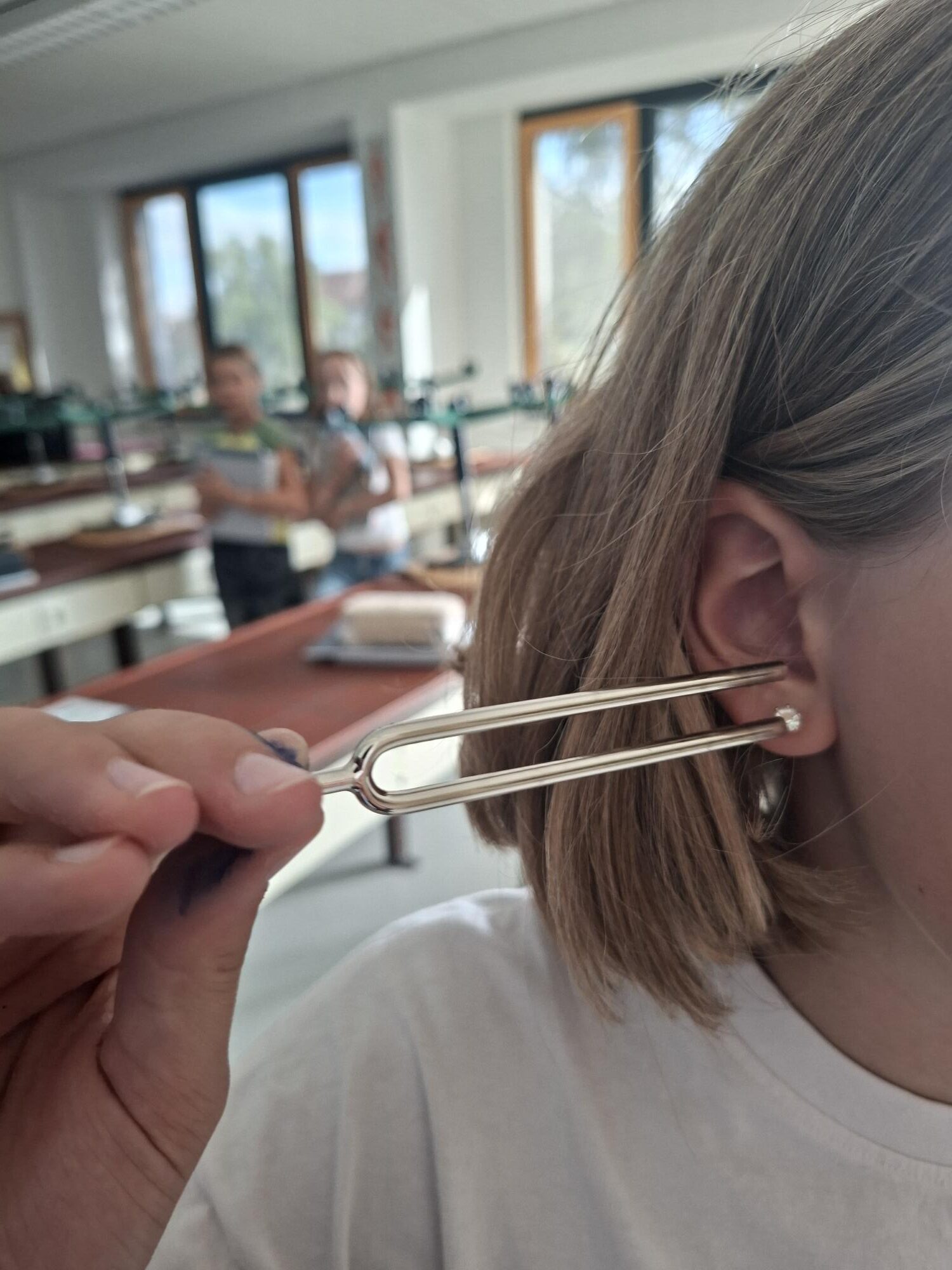 dreieins Grundschule Pankow Unterricht Natruwissenschaft Experimente zu Schallwellen